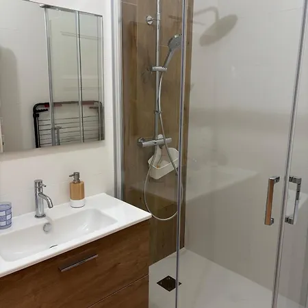 Le Phare Face à La Vue Incroyable